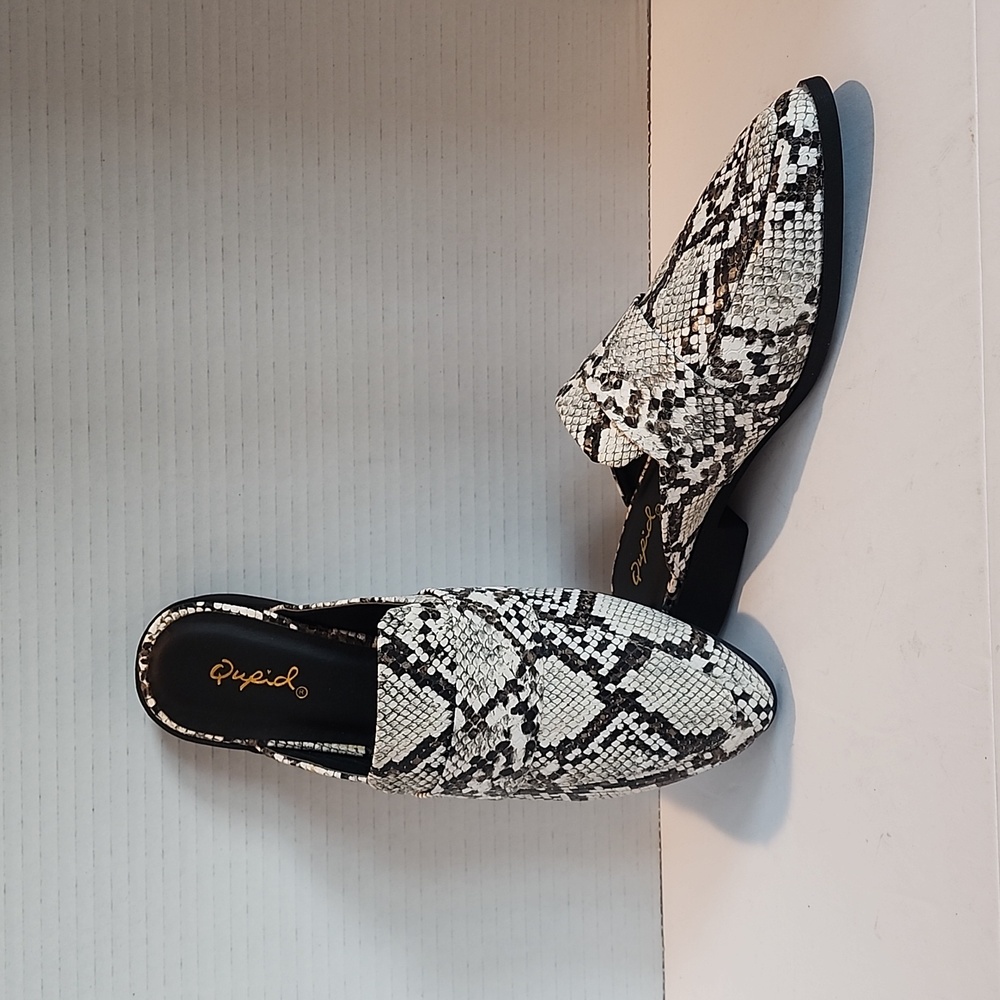New Faux Snake Skin Slip On Loafers